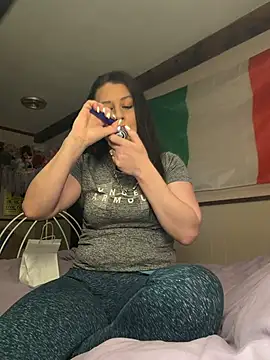 Snapshot of shortywidaphatty chatting on February 28, 10:37 am shortywidaphatty online show from February 28, 10:37 am