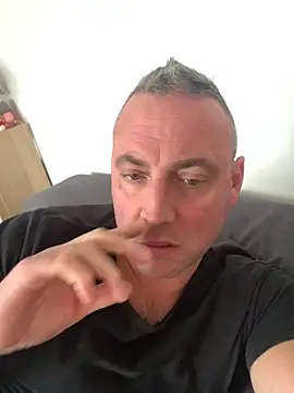 Marronglace1 online show from December 17, 12:43 pm