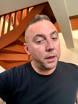 Marronglace1 online show from December 15, 1:17 pm