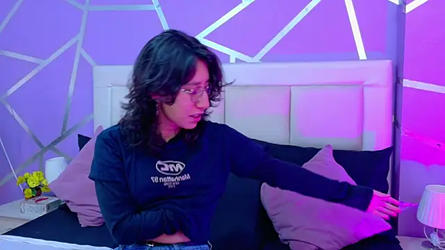 Snapshot of jupiterysaturno chatting on September 26, 1:07 pm jupiterysaturno online show from September 26, 1:07 pm