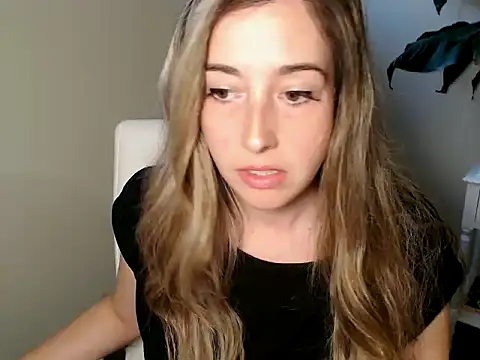 SuggestiveBehavior online show from September 25, 3:29 pm