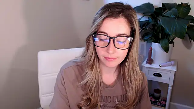SuggestiveBehavior online show from October 6, 1:56 pm