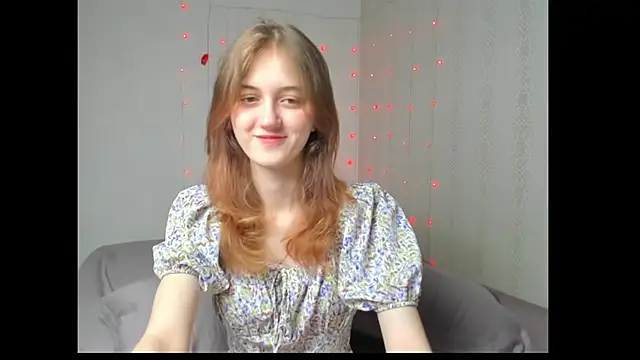 dreamy pollyyy online show from April 19, 4:19 pm