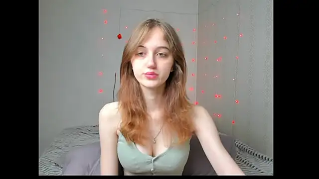 dreamy pollyyy online show from May 22, 4:32 am