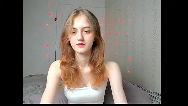 dreamy pollyyy online show from May 16, 8:19 pm