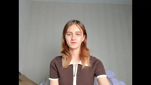 dreamy pollyyy online show from October 19, 7:27 pm