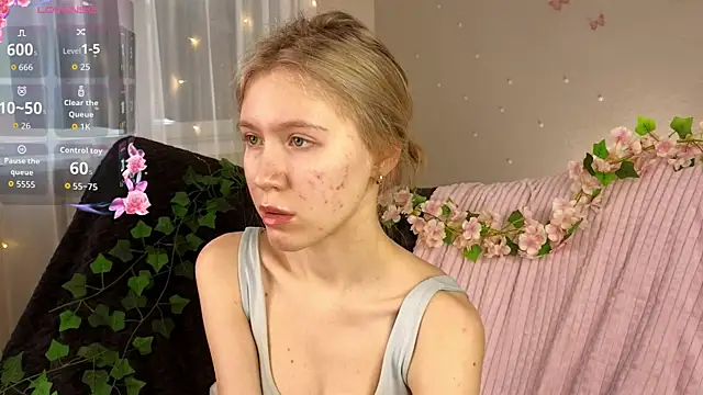 Succubelle online show from January 12, 7:15 am