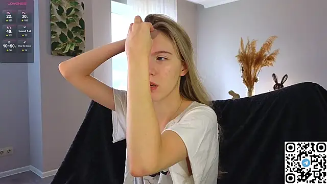 Succubelle online show from October 11, 6:14 am