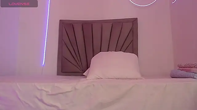 Fiorela 1 online show from April 14, 11:48 am