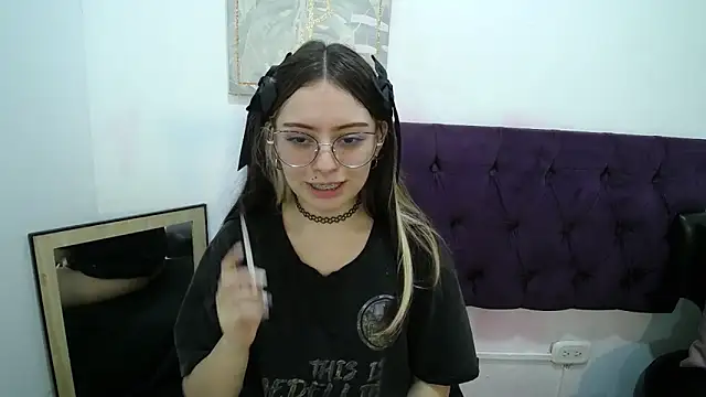 SofiaKitty-love online show from December 5, 6:28 pm