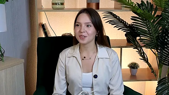 Snapshot of EmelySwickheimer chatting on September 12, 10:15 am EmelySwickheimer online show from September 12, 10:15 am