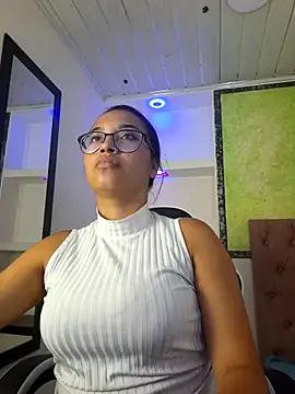 susan mooree online show from September 28, 6:37 pm