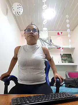 susan mooree online show from October 30, 7:22 pm