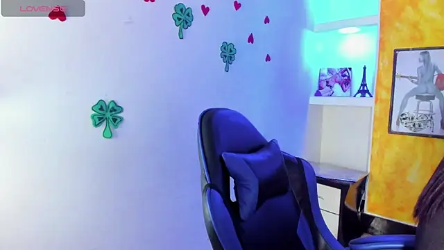 susan mooree online show from April 1, 9:01 pm