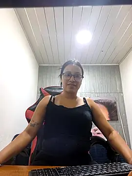 susan mooree online show from December 2, 9:05 pm