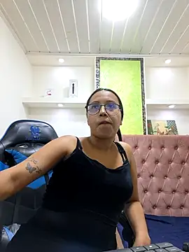 susan mooree online show from November 7, 7:07 pm