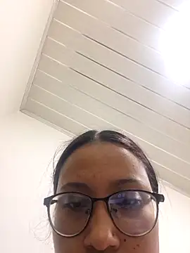 Snapshot of susan_mooree chatting on June 26, 8:25 pm susan mooree online show from June 26, 8:25 pm