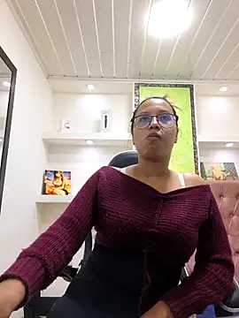 susan mooree online show from November 19, 7:25 pm