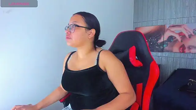 susan mooree online show from April 2, 8:15 pm