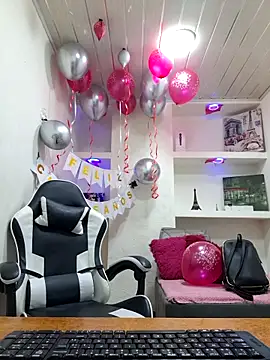 susan mooree online show from November 13, 11:25 am