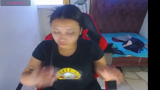 susan mooree online show from February 4, 9:21 pm