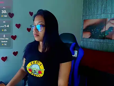 susan mooree online show from February 16, 8:29 pm