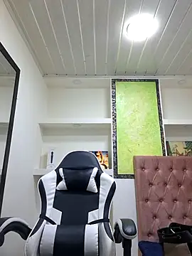 susan mooree online show from November 27, 6:41 pm