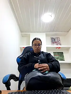 susan mooree online show from January 10, 8:15 pm