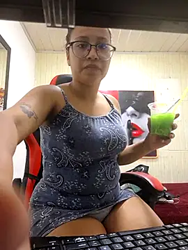 susan mooree online show from December 4, 7:24 pm