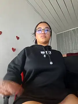 susan mooree online show from March 8, 2:04 am