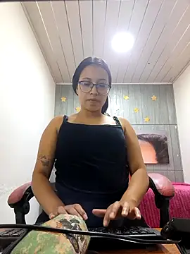 susan mooree online show from December 17, 6:24 pm