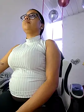 susan mooree online show from February 10, 8:08 pm