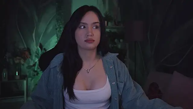 MonicaFarmer online show from February 4, 2:28 am