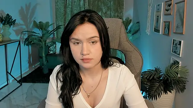 MonicaFarmer online show from February 12, 2:22 am