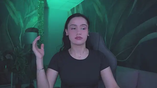 MonicaFarmer online show from March 14, 11:33 pm