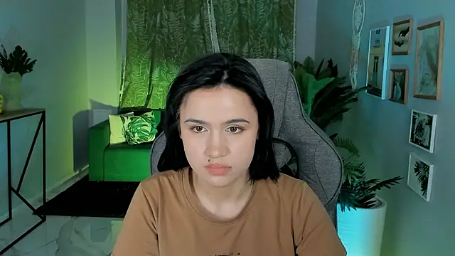 MonicaFarmer online show from February 21, 11:51 pm