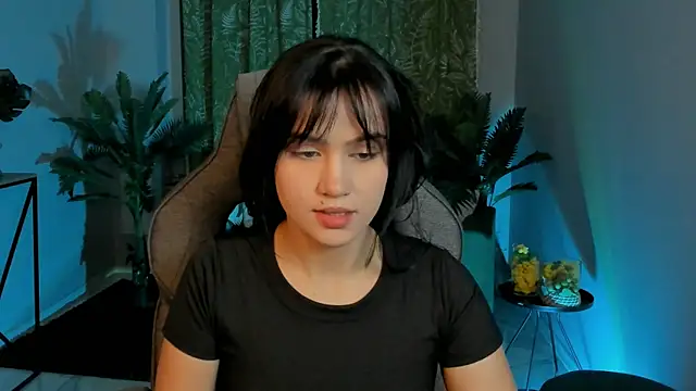 MonicaFarmer online show from November 26, 5:35 pm