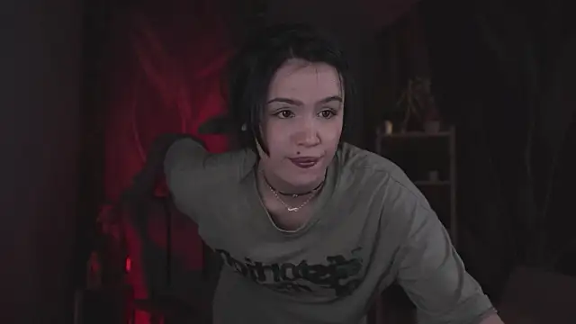 MonicaFarmer online show from March 25, 8:30 pm