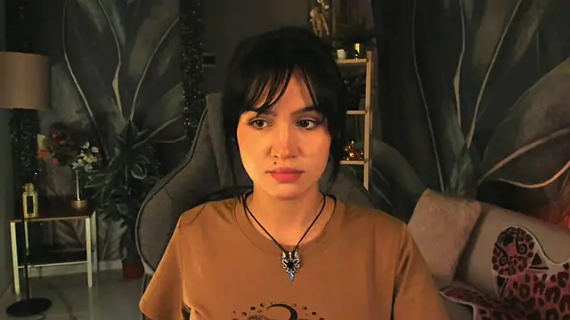 Snapshot of MonicaFarmer chatting on October 13, 5:36 pm MonicaFarmer online show from October 13, 5:36 pm