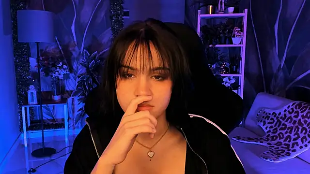 MonicaFarmer online show from November 11, 5:41 pm