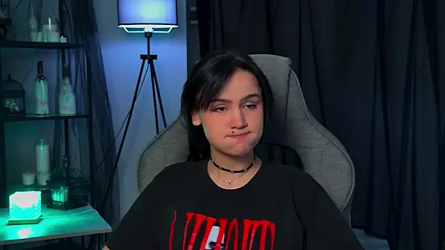 MonicaFarmer online show from April 10, 12:06 am