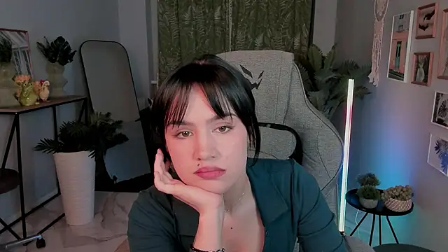 MonicaFarmer online show from March 21, 2:57 am