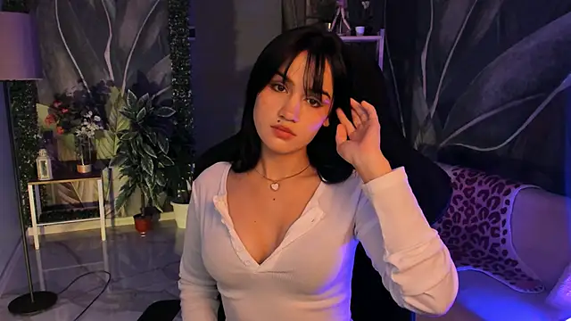 MonicaFarmer online show from November 9, 5:39 pm