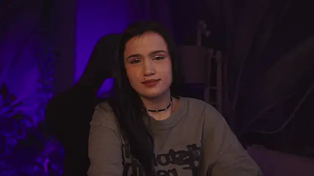 MonicaFarmer online show from February 7, 2:30 am