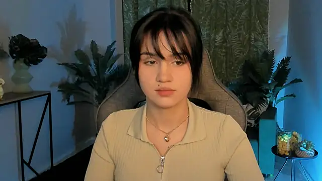 MonicaFarmer online show from November 23, 5:45 pm