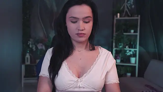 MonicaFarmer online show from March 5, 8:38 pm