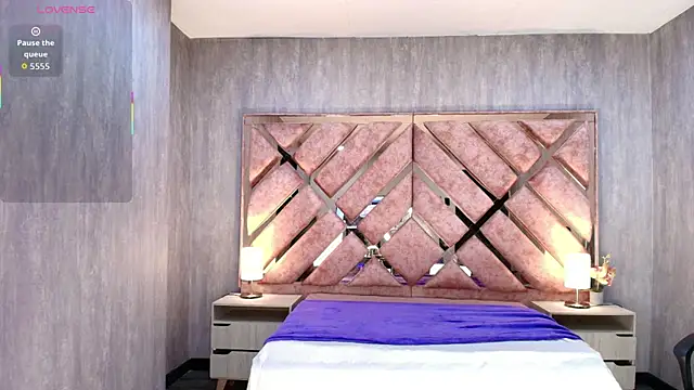 ANABELL BROWN online show from November 15, 8:02 pm