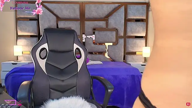 ANABELL BROWN online show from January 12, 7:31 pm