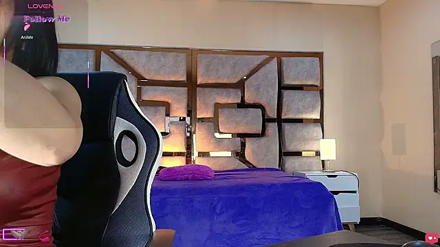 ANABELL BROWN online show from February 7, 7:44 pm