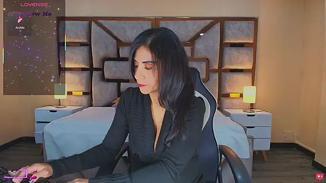 ANABELL BROWN online show from March 21, 7:40 pm